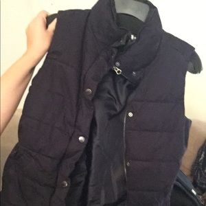 NAVY UTILITY VEST SIZE 4 LIKE NEW